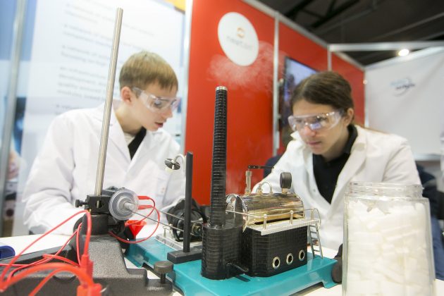 2016-11-25, Parodų rūmuose „Litexpo“ – vaikų laikas: parodos „Vaikų šalis“ ir „Mokykla“.  2016 m. lapkričio 25 d.