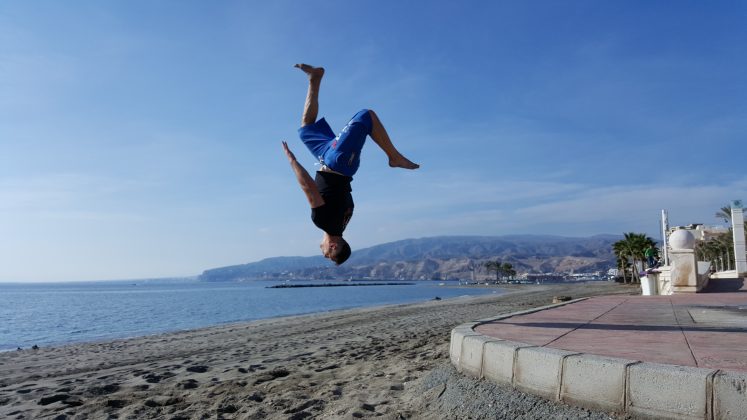 Pavojingi triukai, adrenalinas, pažintys su pasaulinio garso kino filmų žvaigždėmis – tai kaskadininko profesijos prieskoniai.