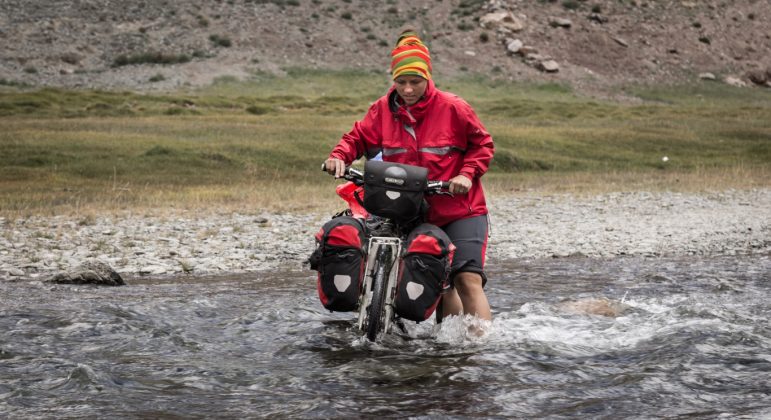 Algirdo sužadėtinė Dagnė Biekšaitė išbandymų nebijo – kartu drąsiai leidžiasi į keliones net ekstremaliausiomis vietovėmis.