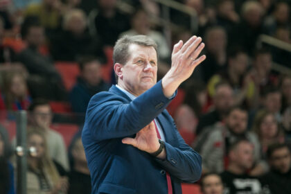 Auksinės 2003-iųjų krepšinio rinktinės vedlys Antanas Sireika neabejoja, kad dabartinė nacionalinė komanda šiemet yra pajėgi pakartoti auksinį žygį Senojo žemyno pirmenybėse.