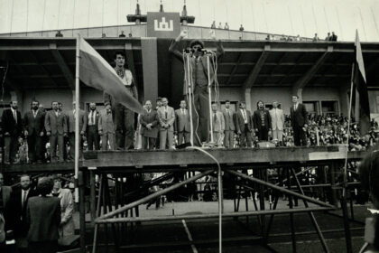 Nepriklausomybės priešaušryje, nuslopinus ginkluotą pasipriešinimą, Lietuvos laisvės idėjomis gyvenantieji ginklų nesudėjo, tik pasirinko kitas pasipriešinimo formas