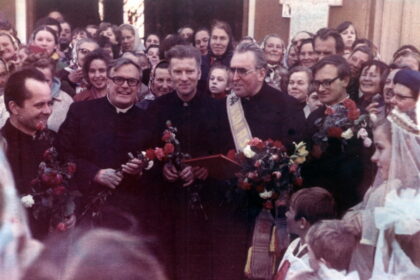 Sovietmečiu izoliuota katalikiška Lietuva rado būdų parodyti pasauliui, kas vyksta okupuotoje šalyje, atskleisti žmogaus teisių bei laisvių pažeidimus. Ir darė tą viešai.