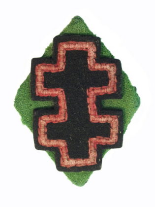 Lietuvos Laisvės Kovos Sąjūdžio partizano skiriamasis antsiuvas. LYA nuotrauka