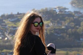 Iš Biržų kilusios Ievos Morkūnaitės kelias į muzikos pasaulį, regis, buvo užprogramuotas iš anksto. Muzikalioje šeimoje augusi mergina atrado ne tik pašaukimą mokyti muzikos kitus, bet ir asmeninį ryšį su sakrališkiausiu instrumentu.