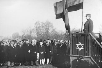 1918 metų vasario 16-ąją paskelbta Lietuvos nepriklausomybė tebuvo tik popieriuje įtvirtintos savos valstybės idėjos. Jas apginti teko ginklu.