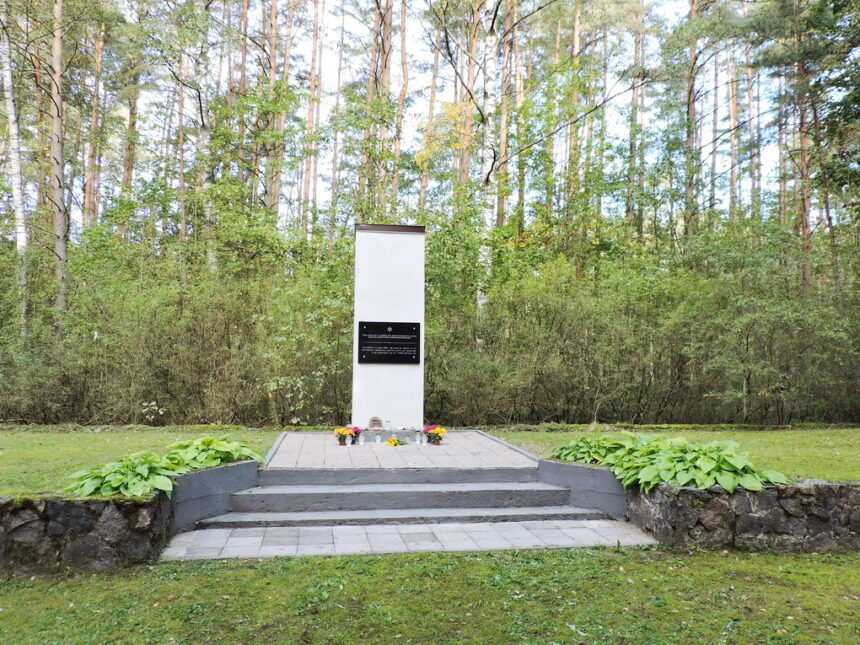 Iš kadaise didžiąją Pasvalio krašto gyventojų dalį sudariusios žydų bendruomenės palikimo teliko trupiniai.