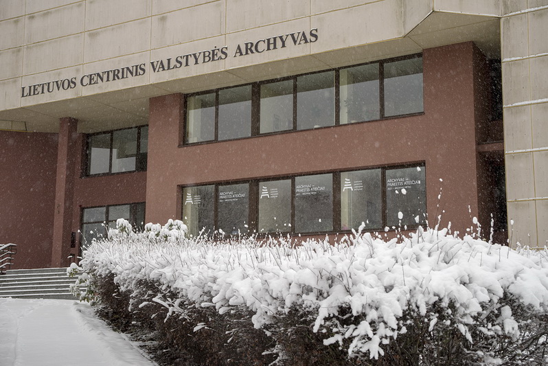 Lietuvos centrinis valstybės archyvas tokį pavadinimą gavo praėjus keliems metams po nepriklausomybės atkūrimo – 1993 metų gegužės 28 dieną. LCVA nuotr.
