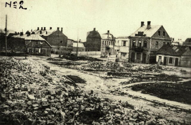 Tai viskas, kas buvo likę iš Sinagogų aikštės 1946 metais. ŠIAULIŲ REGIONINIO VALSTYBĖS ARCHYVO PANEVĖŽIO FILIALO FONDŲ nuotr.