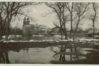 Orų išdaigos – ne tik dabartinio, klimato kaitos, laikmečio rykštė. Stichinių reiškinių – didelių karščių, audrų, pražūtingų potvynių būta ir tarpukariu. Ne apie vieną jų rašė to meto Panevėžio spauda.