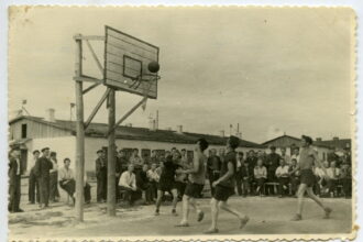 Antrąja lietuvių religija vadinamas krepšinis visada buvo daugiau nei tik sportas. Padėdavęs išlaikyti dvasinę stiprybę sunkiausiais istorijos momentais – tremtyje, lagerių baisybėse, – jis ilgainiui tapo ir savita protesto prieš sovietinę santvarką forma.