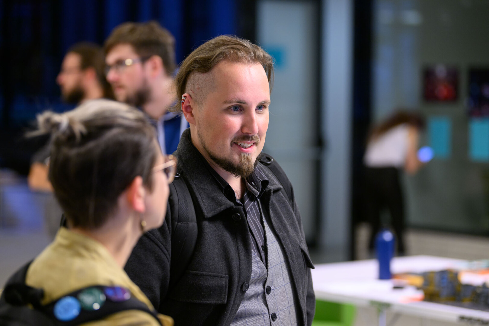 Tyrinėtojas sako, kad Lietuvoje sklandančios sąmokslo teorijos – pradedant svirplių miltais ir baigiant konservatorių suokalbiu, – kartais taip giliai suleidžia šaknis, jog net pamirštama, kad jos nėra tiesa. ASMENINIO ARCHYVO nuotr.