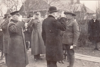 Tarpukario Panevėžyje Povilas Daukas (dešinėje) buvo žymus pedagogas, aktyvus visuomenės veikėjas ir gerbiamas skautų bendruomenės narys. DAUKŲ ŠEIMOS ARCHYVO nuotr.