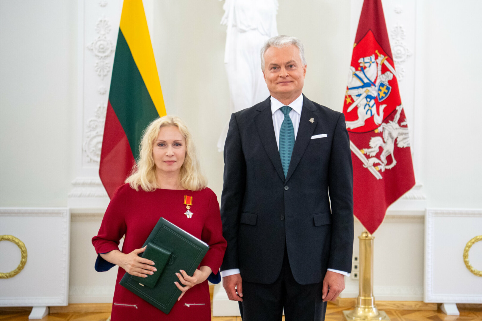 Apdovanojimas prezidentūroje aktorei Eleonorai Koriznaitei tapo didele staigmena. R. DAČKAUS nuotr.