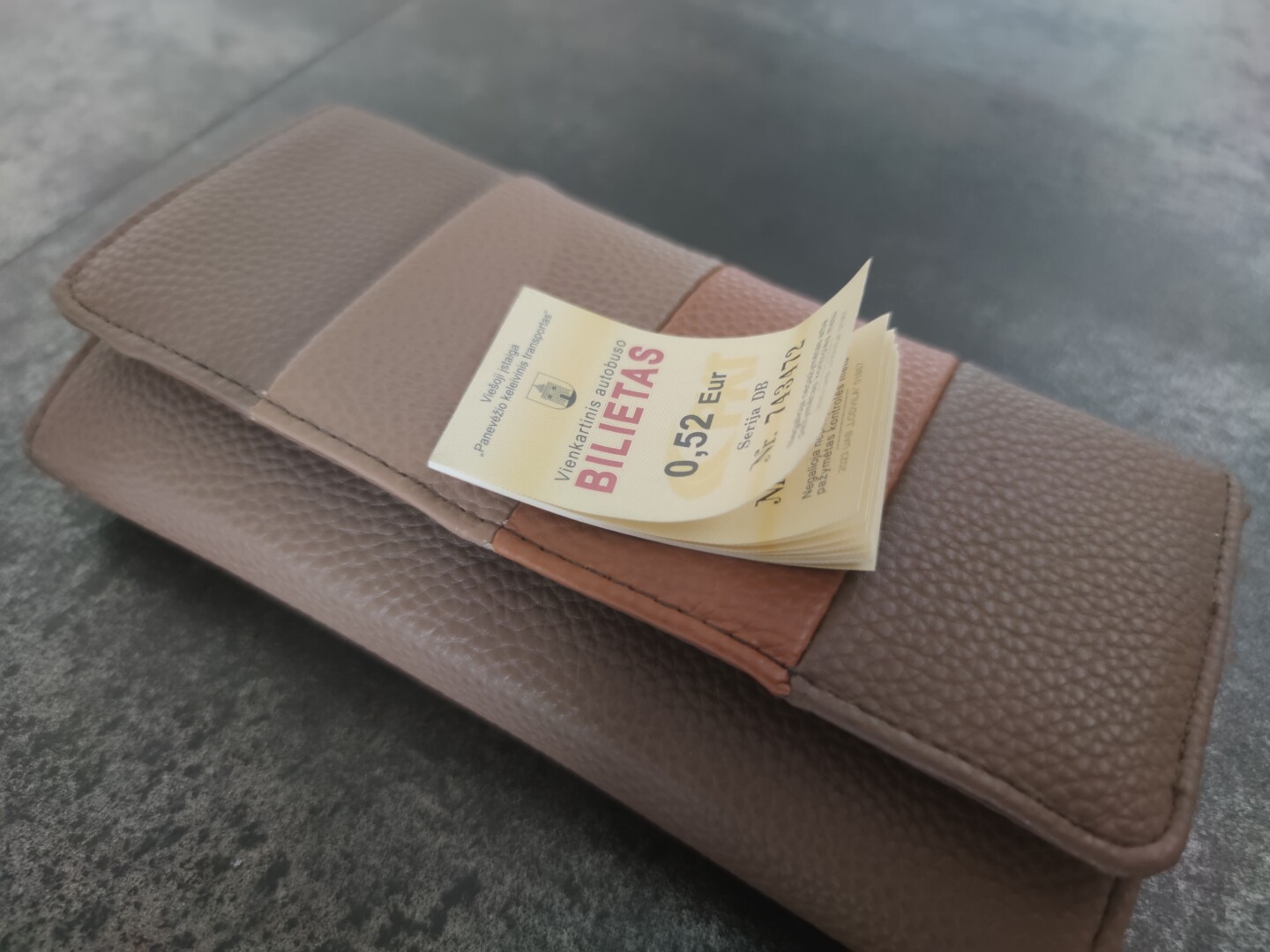 Nuo spalio Panevėžyje greta popierinių bilietėlių galios ir elektroninis bilietas. PB ARCHYVŲ nuotr.