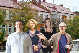 Prieš šimtą metų niekas ničnieko nenutuokė apie tokius dalykus, kaip radijas, televizija, lazeriai, tranzistoriai, telekomunikacijos... ir, žinoma, atominės bombos.