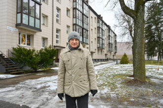 Miesto centre, Nepriklausomybės aikštės 9-ojo daugiabučio gyventojai daug metų nenaudojamą apdulkėjusį bendrą rūsį pavertė slėptuve.