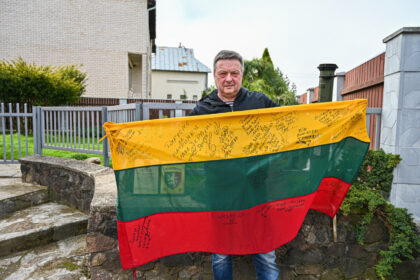 Ukraina – mūsų saugumo skydas, – tvirtina nuo pat karo pradžios į kenčiančią šalį įvairią paramą kariškiams ir civiliams vežantis panevėžietis Artūras Šipelis.