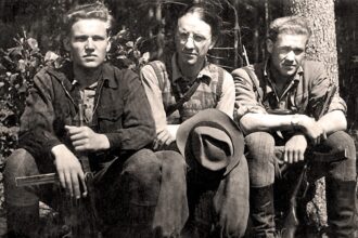 Beveik dešimt pasipriešinimo sovietų okupantams metų partizanų spauda buvo galingas propagandinis ir informacinis ginklas, užpildydavęs žinių vakuumą, atspindėdavęs tikrąją padėtį šalyje. Deja, žuvus leidinio redaktoriui, dažniausiai nutrūkdavo ir leidyba. Vieną tokių kovotojų plunksna – garsųjį partizanų poetą Bronių Krivicką-Vilnių – priglaudė Panevėžio krašto žemė.