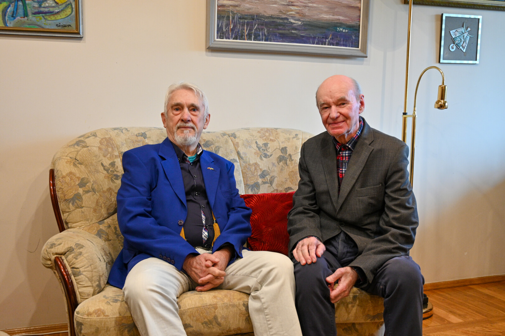 Likimo broliai Tomas Josas (kairėje) ir Algirdas Mažuika susitiko nuo paskutinio pasimatymo praėjus 50-iai metų. G. KARTANO nuotr.