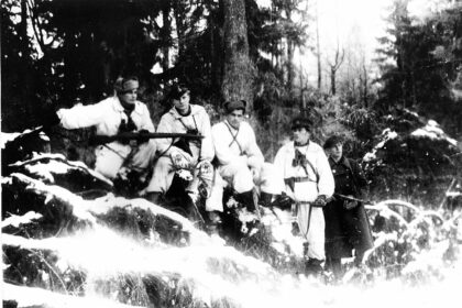 Pokariu už Lietuvos laisvę kovojusiems partizanams Kalėdos būdavo ištisus metus laukta šviesos akimirka, leisdavusi bent trumpam pamiršti pasalų ir išdavysčių, netekčių ir neįsivaizduojamų gyvenimo sąlygų persunktą kasdienybę.