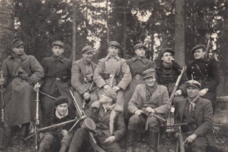 Sovietų okupuotoje Lietuvoje KGB šmeižto ir melo kampanija buvo nukreipta į tuos, kuriems tėvynės laisvė buvo didžiausia vertybė, didesnė net už savo gyvybę. Laisvės kovotojai juodinti ištisus dešimtmečius, netgi bandyta okupuotai tautai įteigti, kad partizaninis pasipriešinimas kilo ne iš jos pačios, o inicijuotas nedraugiškų šalių žvalgybų.