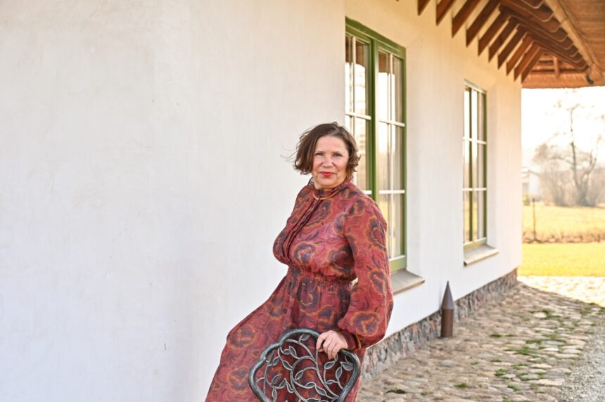 Ilgametė kino centro „Garsas“ direktorė Genė Pučinskienė prieš atsisveikindama su kino pasauliu leidosi į mėnesio trukmės solo kelionę po Indoneziją.