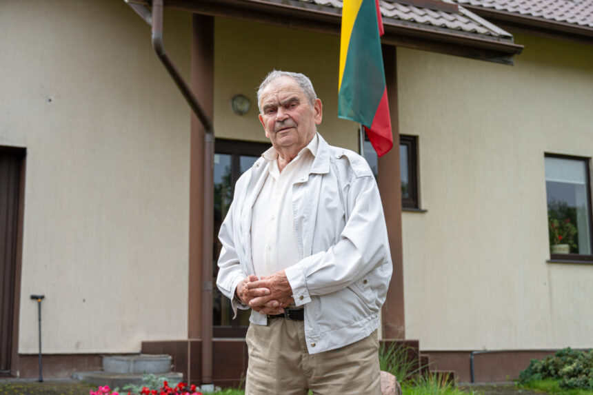 Prieš kone keturis dešimtmečius tautai bundant iš sovietinio sąstingio, drąsiausiųjų žingsnius lėmė ne politika, o vertybės – tiesa, orumas ir tikėjimas nepriklausoma valstybe. Tarp tokių buvo ir pedagogas, buvęs Panevėžio rajono meras Marijonas Kazimieras Jočys su šeima.