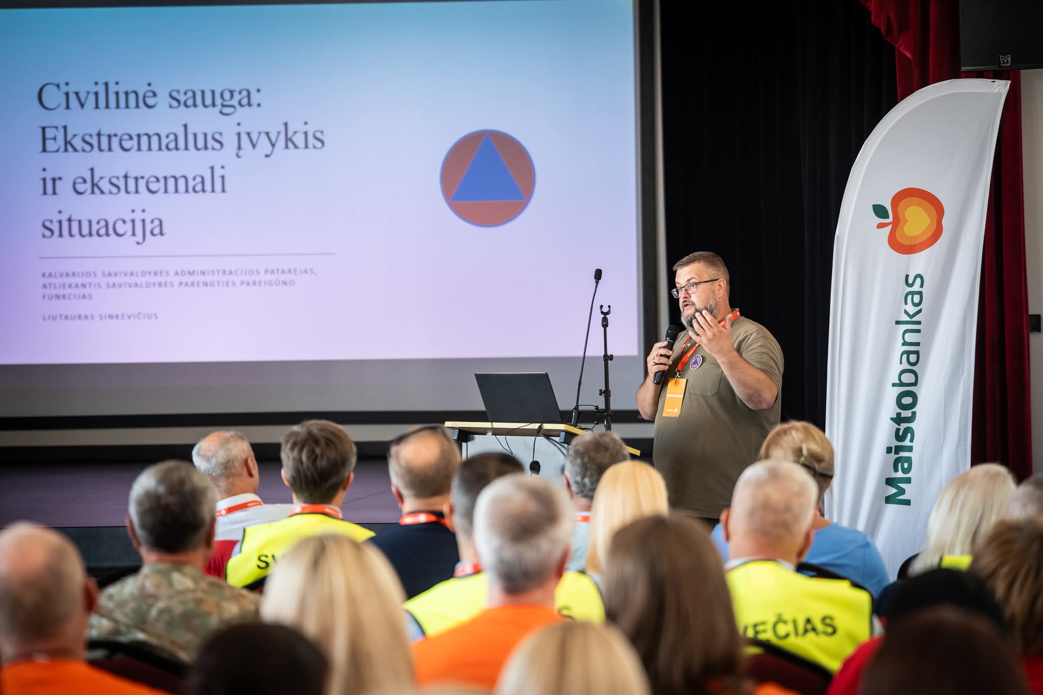 „Maisto banko“ surengtose iki šiol didžiausiose ekstremalių situacijų pratybose per visą labdaros ir paramos fondo istoriją netoli Marijampolės esantis Kalvarijos miestas vienai dienai tapo nacionaliniu humanitarinės pagalbos veiksmų centru. Martyno VITĖNO nuotr.